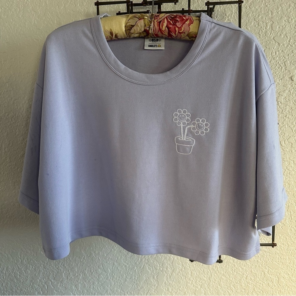 Samii Ryan Lavender Smiley Crop Tee NWT - Picture 5 of 6